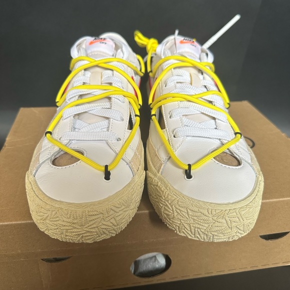 Off-White x Blazer Low 'White University Red' 2022 (8.5 M - New with box) - Picture 4 of 7
